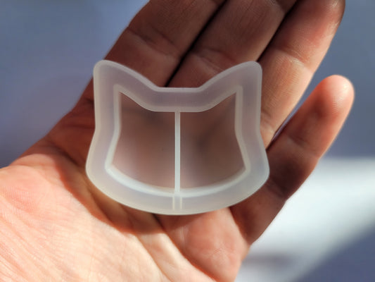 Cat head shaker mold