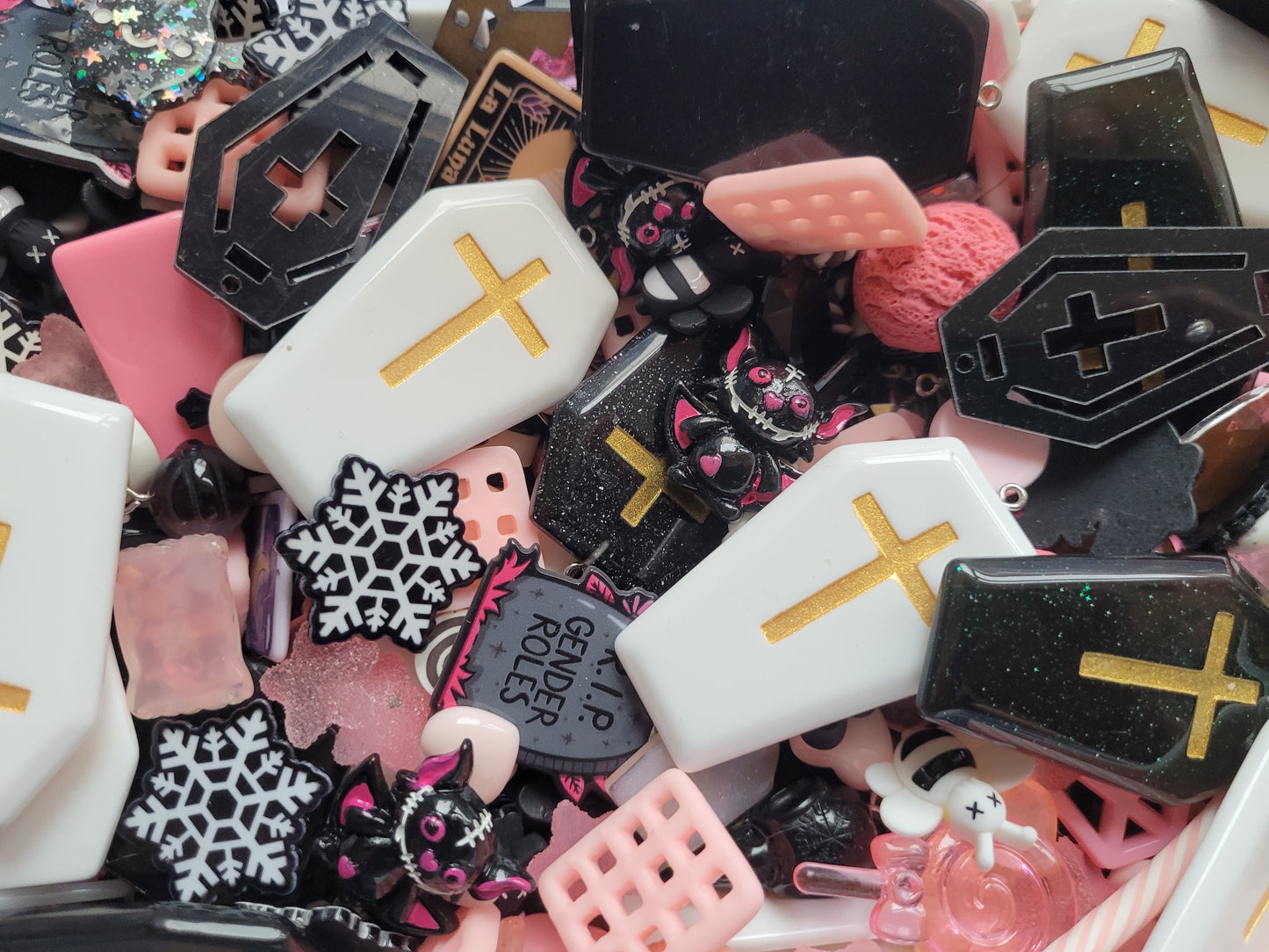 Beautiful nightmare pink halloween set - decoden craft supplies - kawaii cabochons