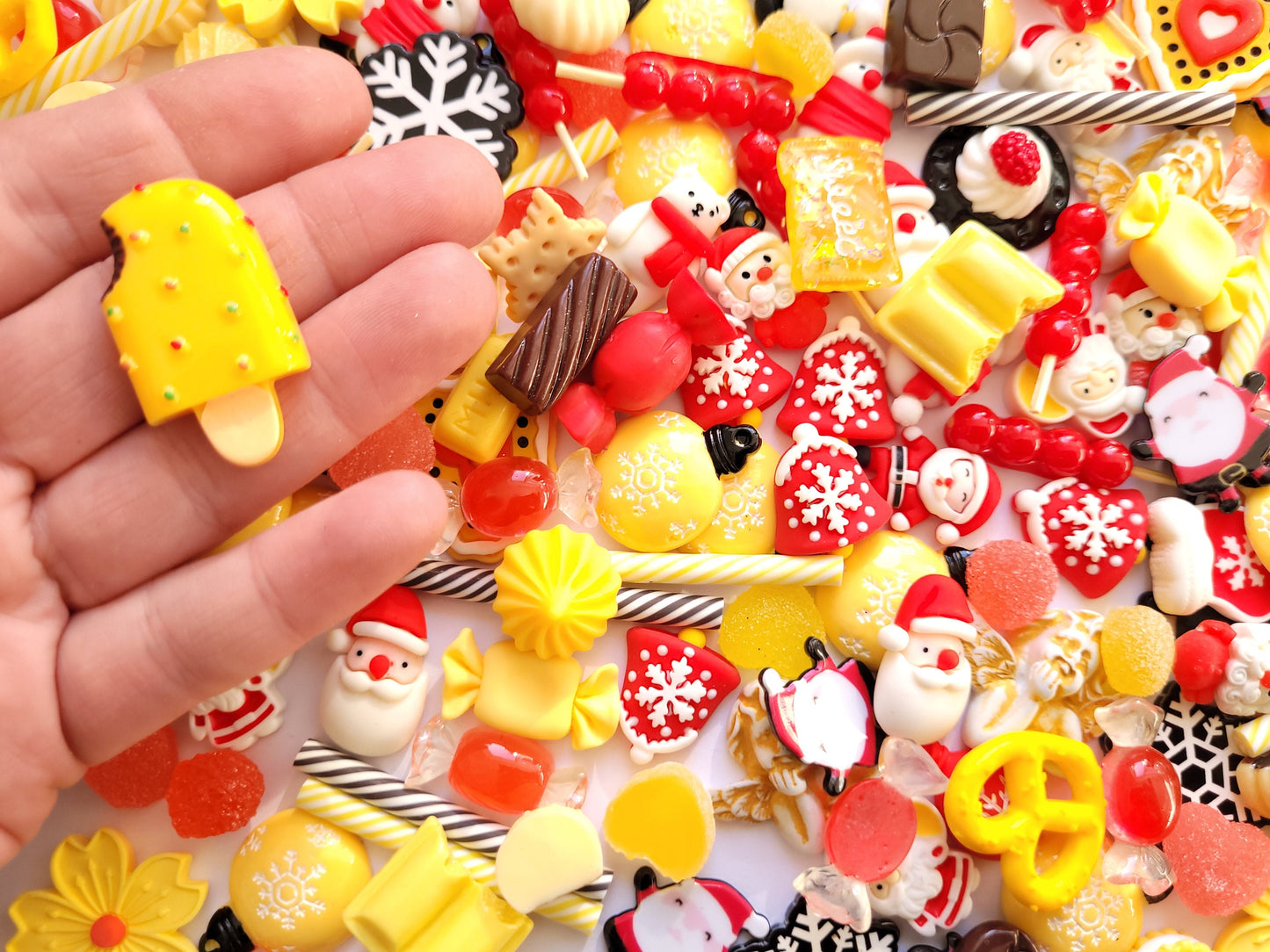 Red and yellow snowflake santa Christmas cabochon set , decoden kawaii craft supplies, fake candy cabochons,
