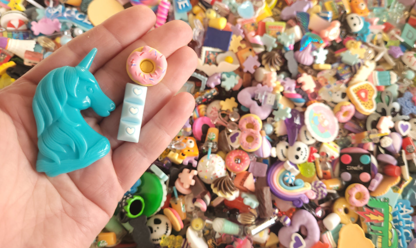 Mixed cabochon / charm selection