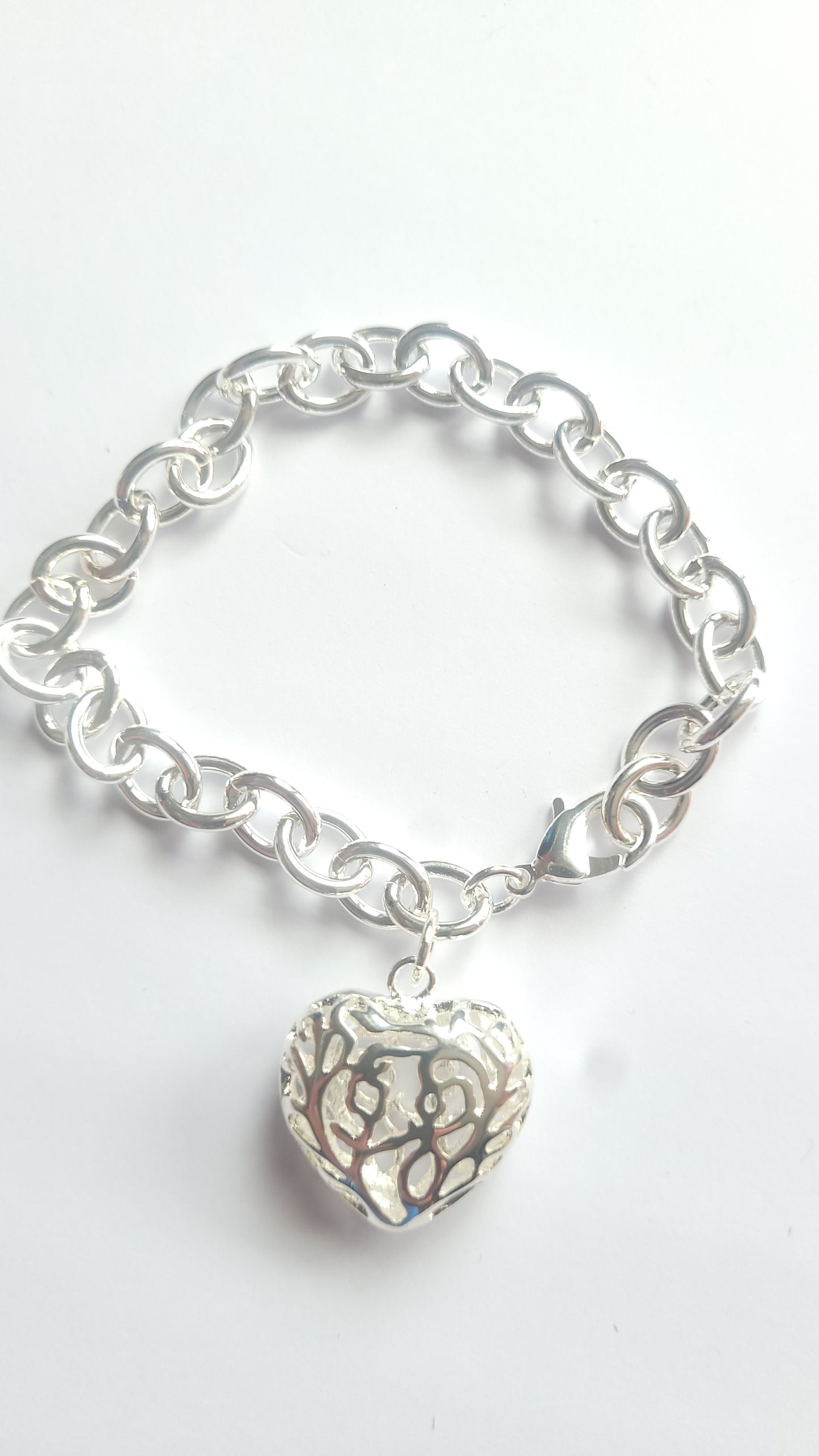 Silver bracelet with lobster clasp and large heart