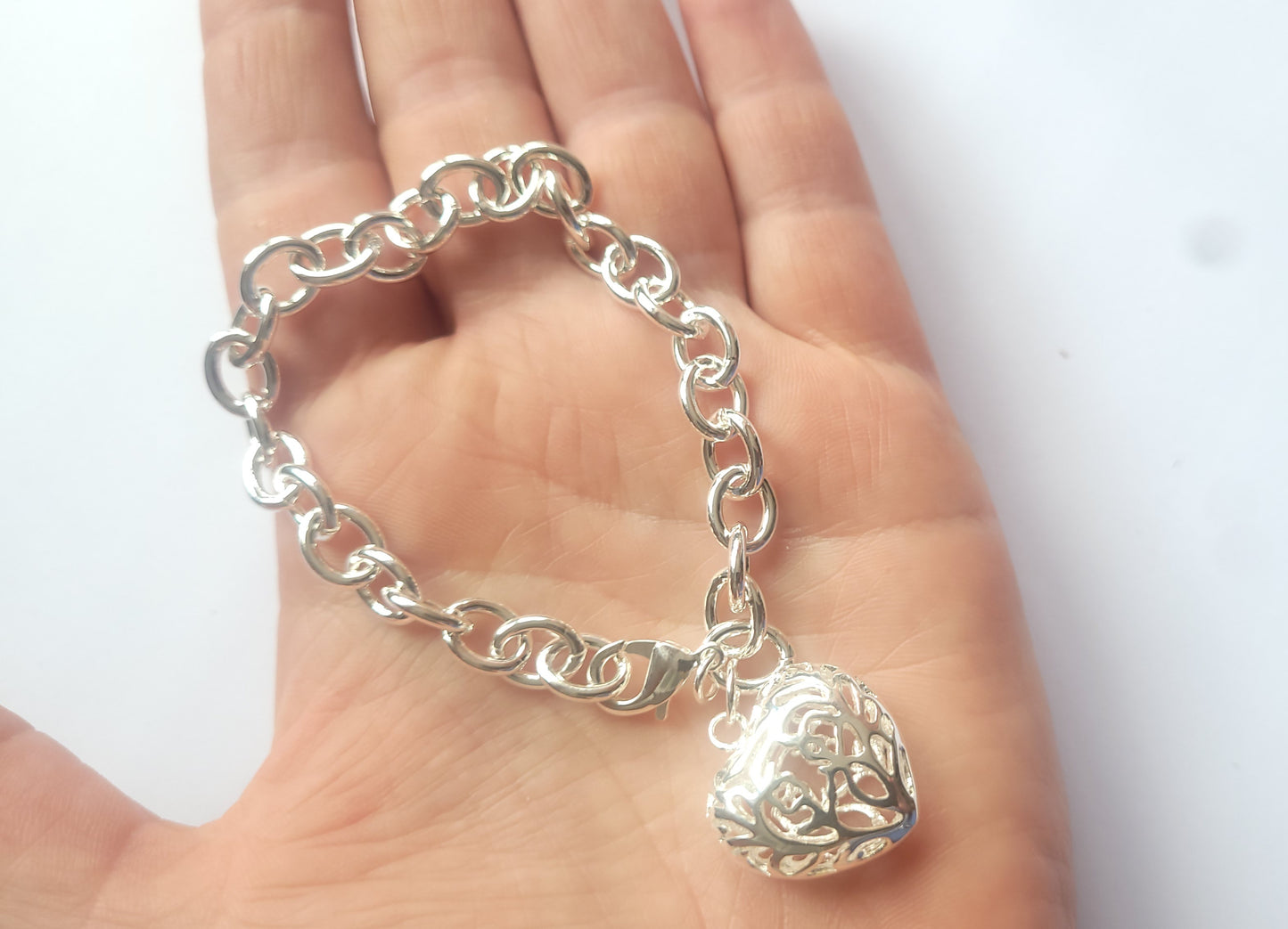 Silver bracelet with lobster clasp and large heart