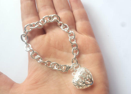 Silver bracelet with lobster clasp and large heart