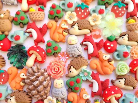 25 pieces Forest Friends Cabochon Mix