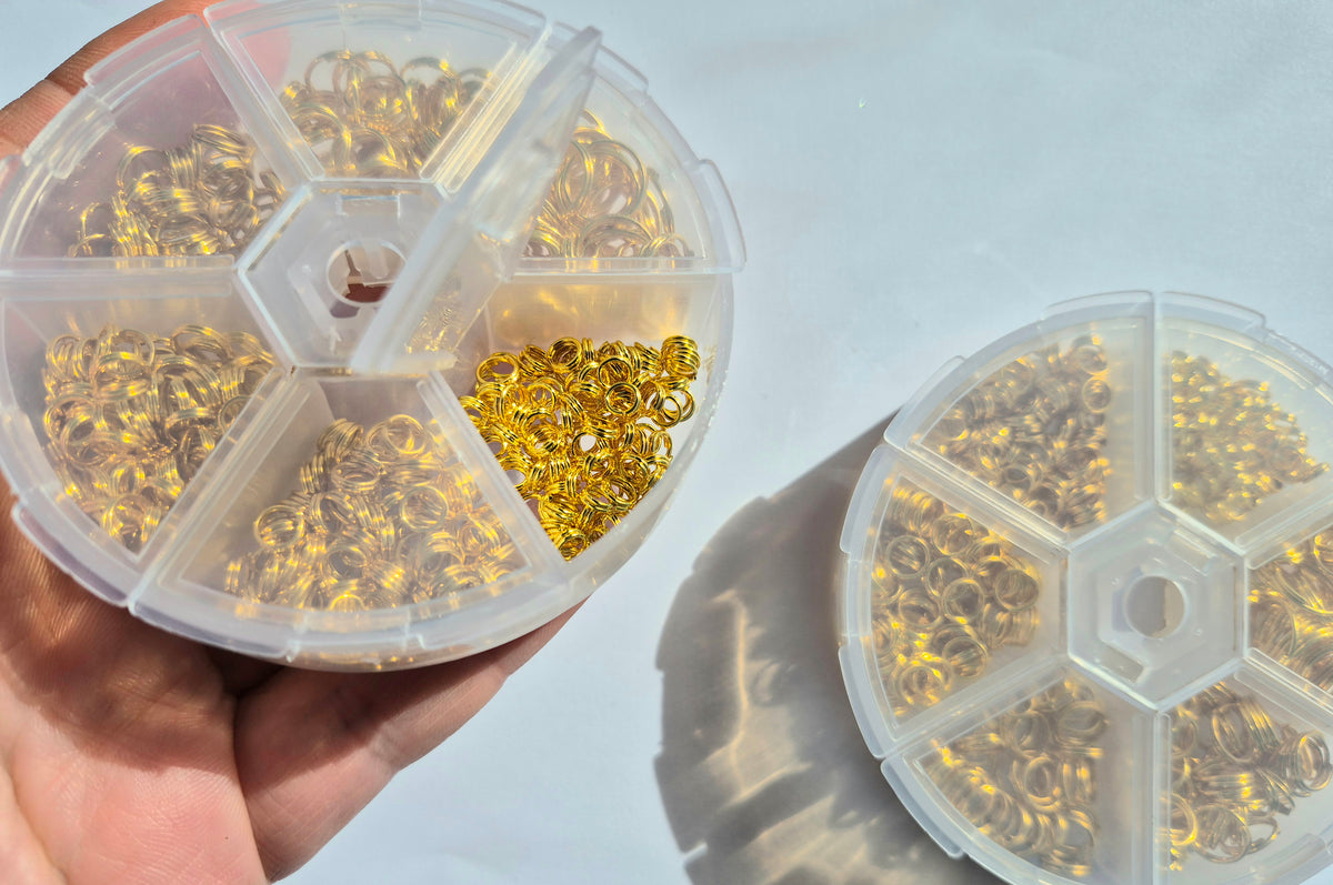 490 stong split rings in gold tone - mixed sizes - stainless steel