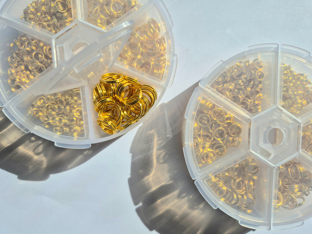 490 stong split rings in gold tone - mixed sizes - stainless steel
