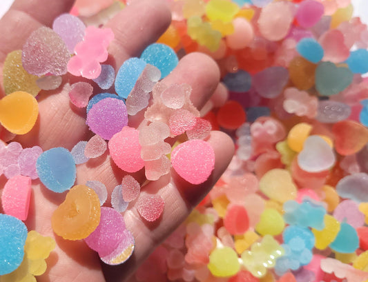 20 pieces sugar jelly bears , hearts cabochon mix